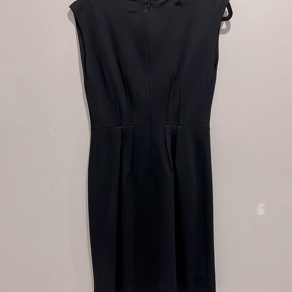LOFT Black shift dress with front and back darts.  Size 6 T - Picture 5 of 11
